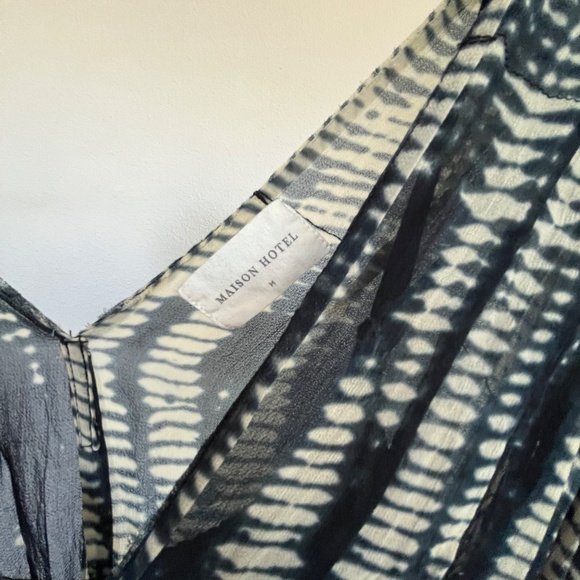 Maison Hotel (Spanish brand) midi length gauzy dress - Picture 2 of 6